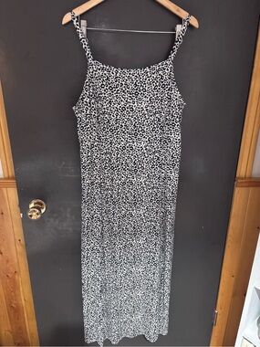 Old Navy Black and White Leopard Print Maxi Dress
